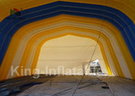 Подгонянный на открытом воздухе 32.81фт раздувной шатер события с желтым сформированным сводом