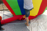 Воздушные шары изготовленной на заказ радуги гигантские раздувные рекламируя для событий продвижения